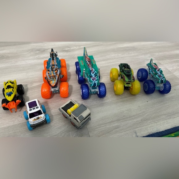 Monster Truck Toy cars with Orange, Blue, and Yellow Wheels set of 7 - Picture 2 of 5